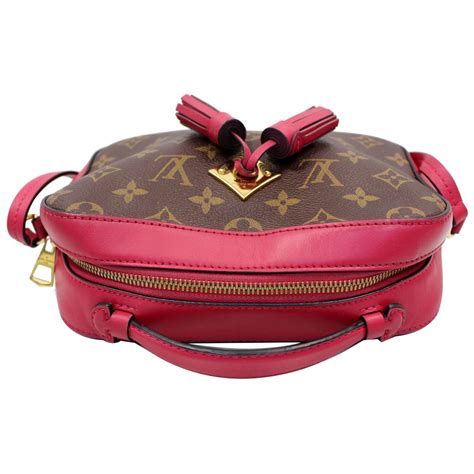 Louis Vuitton saintonge monogram canvas